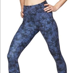Athleta Salutation 7/8ths Tight